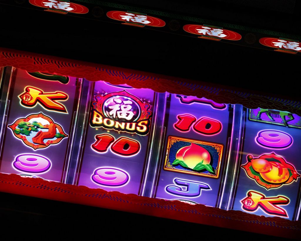 Cómo los casinos en línea siguen mejorando las apuestas